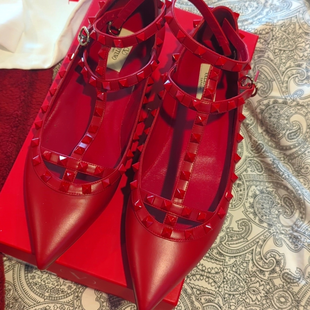 Nib Valentino rockstud flats 41.5